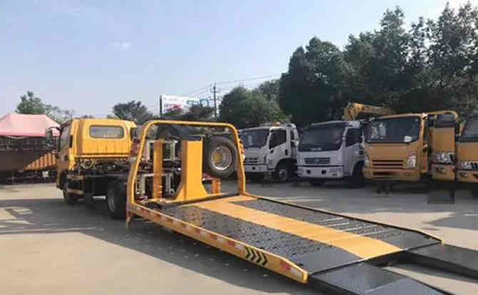 开福区汽车中途维修案例